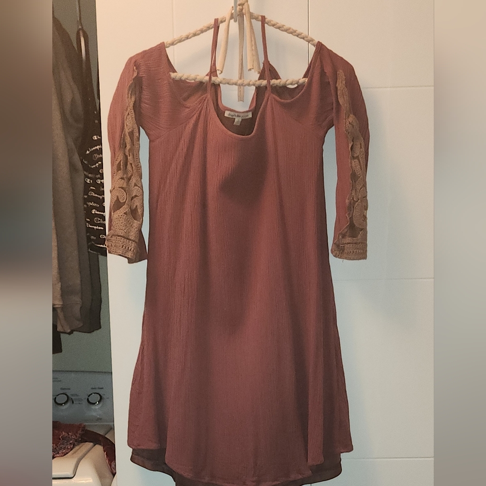 Elegant Dusty Rose Pink Dress with Lace Sleeves